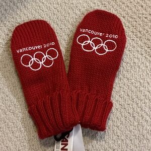 Red Vancouver 2010 Olympic Mittens